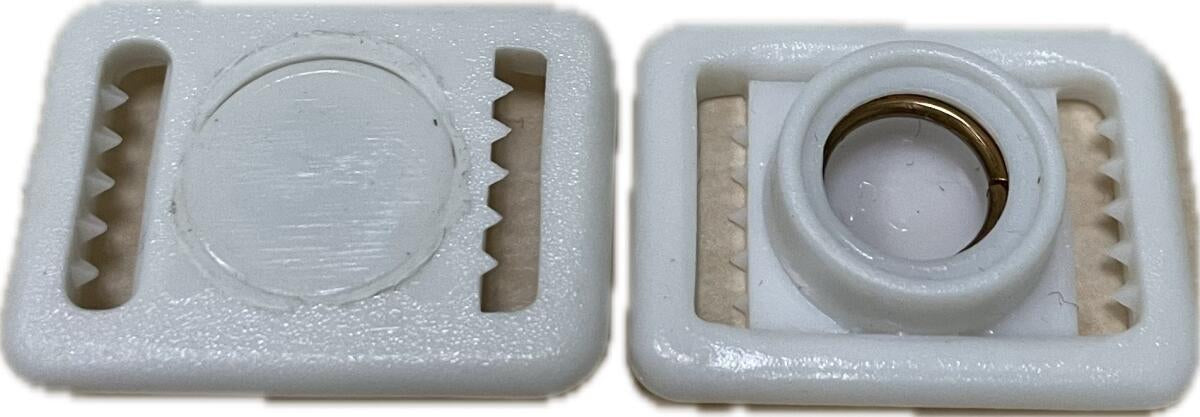 CHIN STRAP BUCKLE W/RING